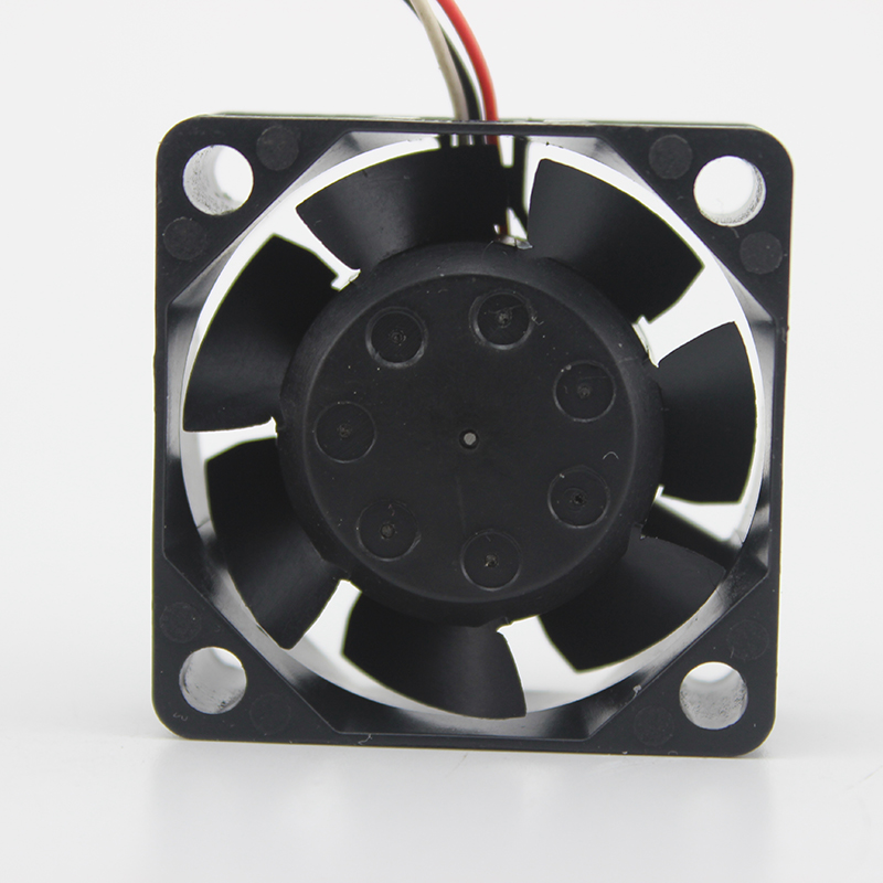 4cm Fan for NMB 1606KL-04W-B39 - Pc Chassis recension och pris